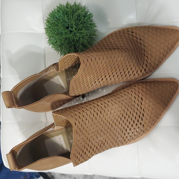 Dolce Vita Shoes - Dolce Vita Tan Ankle boots 8